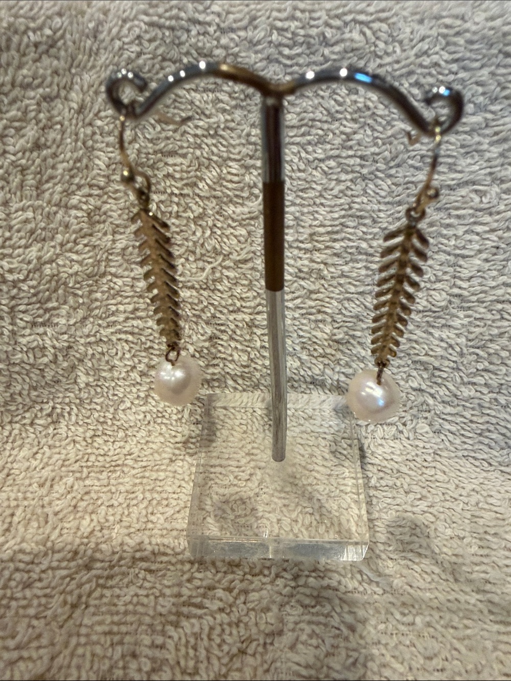 Pearl Drop Leaf Dangle Earrings - Gold Tone